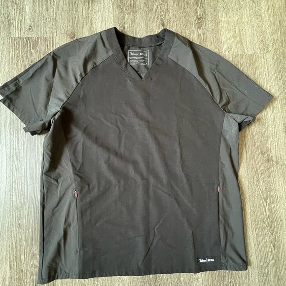 Disney Black Short Sleeve Tee - Picture 1 of 5